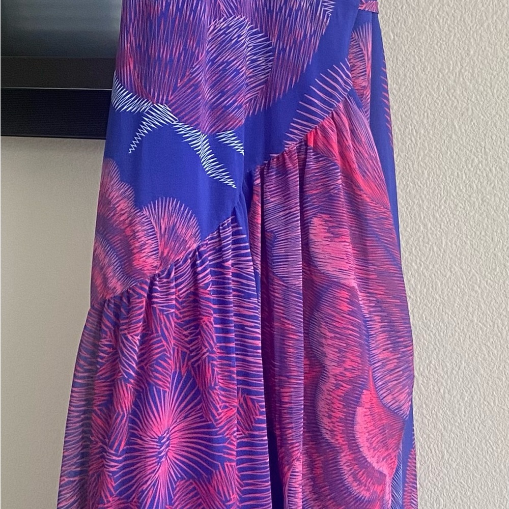 Beautiful wrap dress
Hutch - Picture 3 of 5